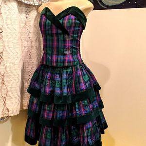 Mondi Gala Vtg Taffeta Tartan Ruffle Tiered Dress